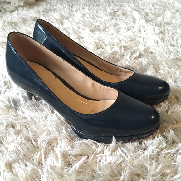 Cole Haan Shoes - 🌸 SALE Cole Haan Navy Patent Leather heels 6